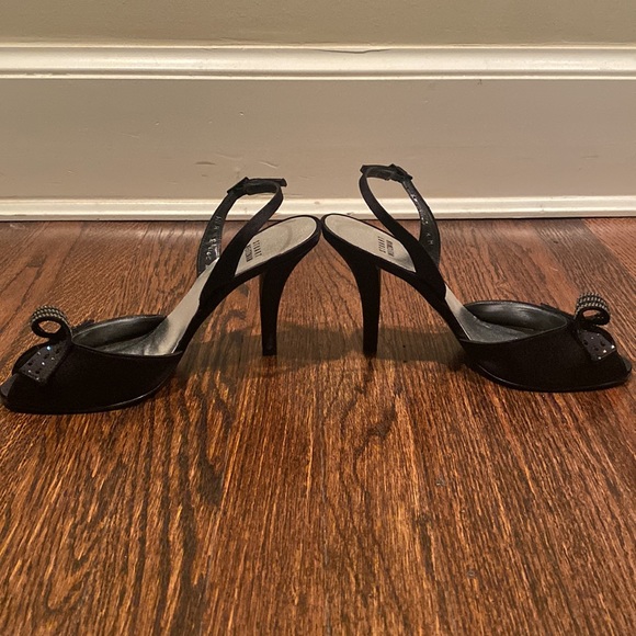 Stuart Weitzman Open Toed Heels - Picture 4 of 6